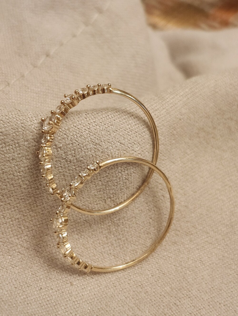 10kt  Ring  Two Ring Size 7 - Picture 6 of 10